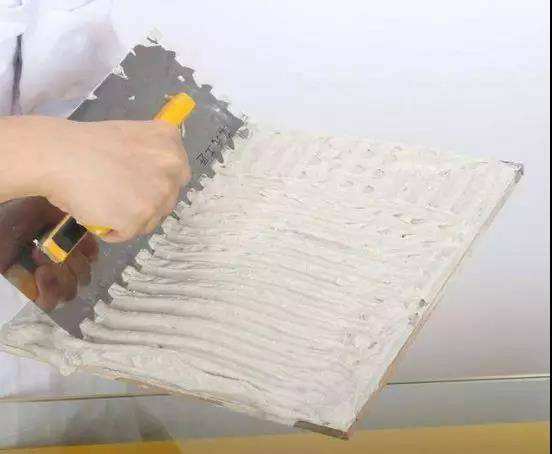 背涂胶与水泥相比,哪个粘合力比较好 背涂胶与水泥相比,哪个粘合力比较好